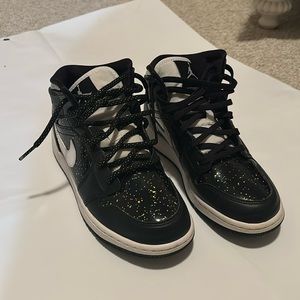 air jordan 1 mid se gs black glitter